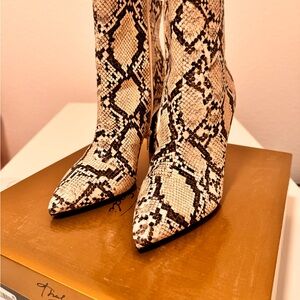 Thalia Sodi- Boots